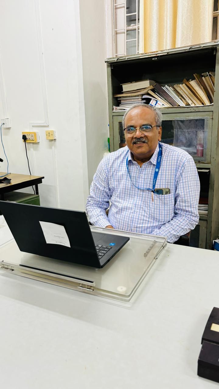 Mr SD Khandekar